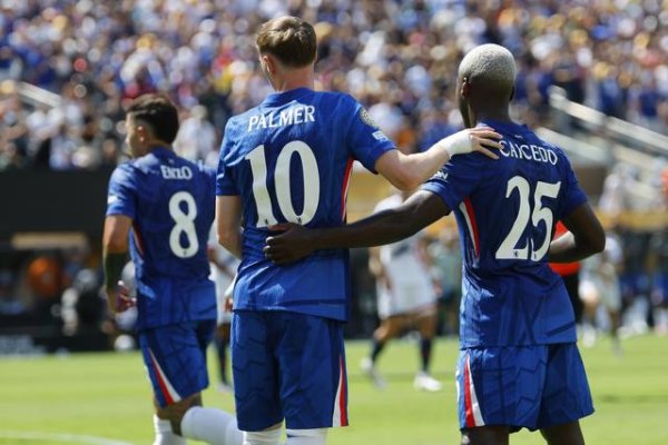 Hợp đồng ba lõi của Chelsea 